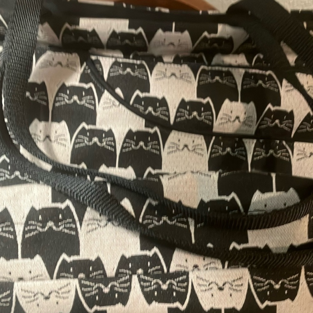 Danny K. Black and Cream Kitty Print Tote & Bonus Kitty Tumbler porcelain - Picture 10 of 11